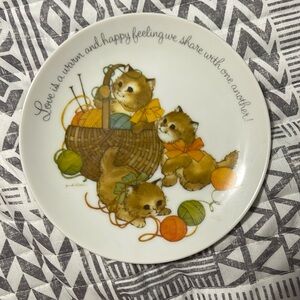 Vintage Gibson greeting cards, cute kitties plate, can hang up easily